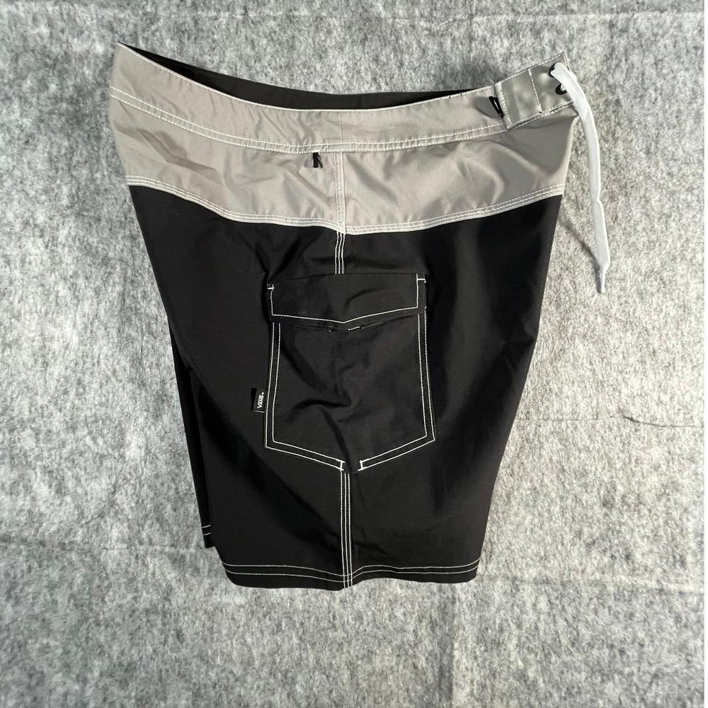 VANS Mens 32 Boardshorts Black Checkerboard Side 7" inseam - Picture 3 of 11